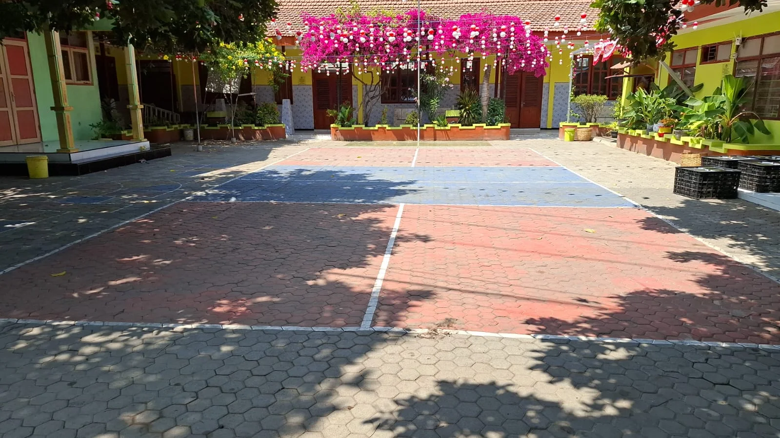LAPANGAN OLAHRAGA
